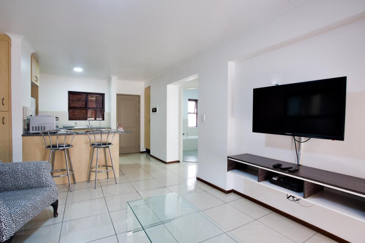 แซนด์ตัน ไทม์สแควร์ เซอร์วิซ อพาร์ตเมนต์ Apartment โจฮันเนสเบิร์ก ภายนอก รูปภาพ