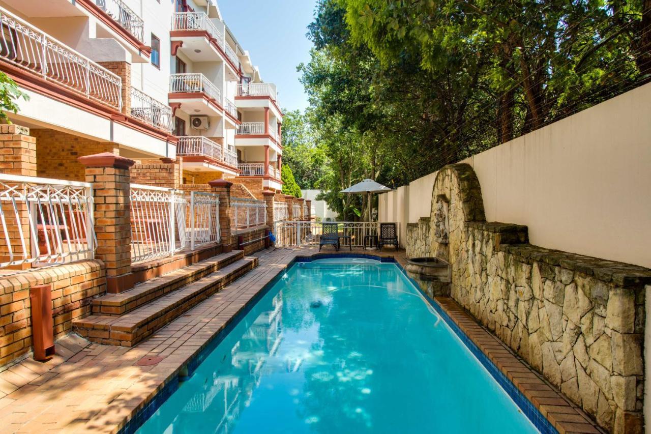 แซนด์ตัน ไทม์สแควร์ เซอร์วิซ อพาร์ตเมนต์ Apartment โจฮันเนสเบิร์ก ภายนอก รูปภาพ